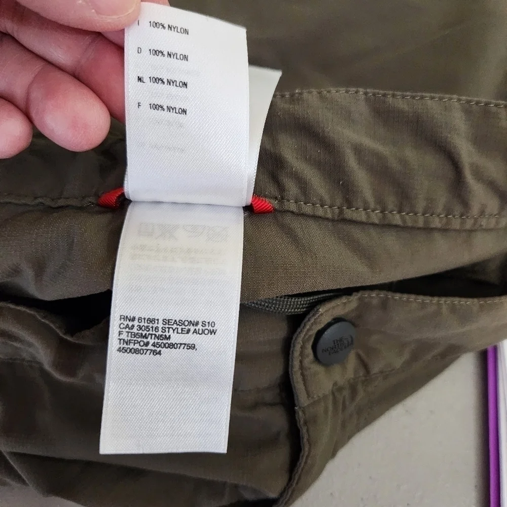 The North Face Mens Stow Pocket Casual Lightweight Cargo Shorts, sz XXL